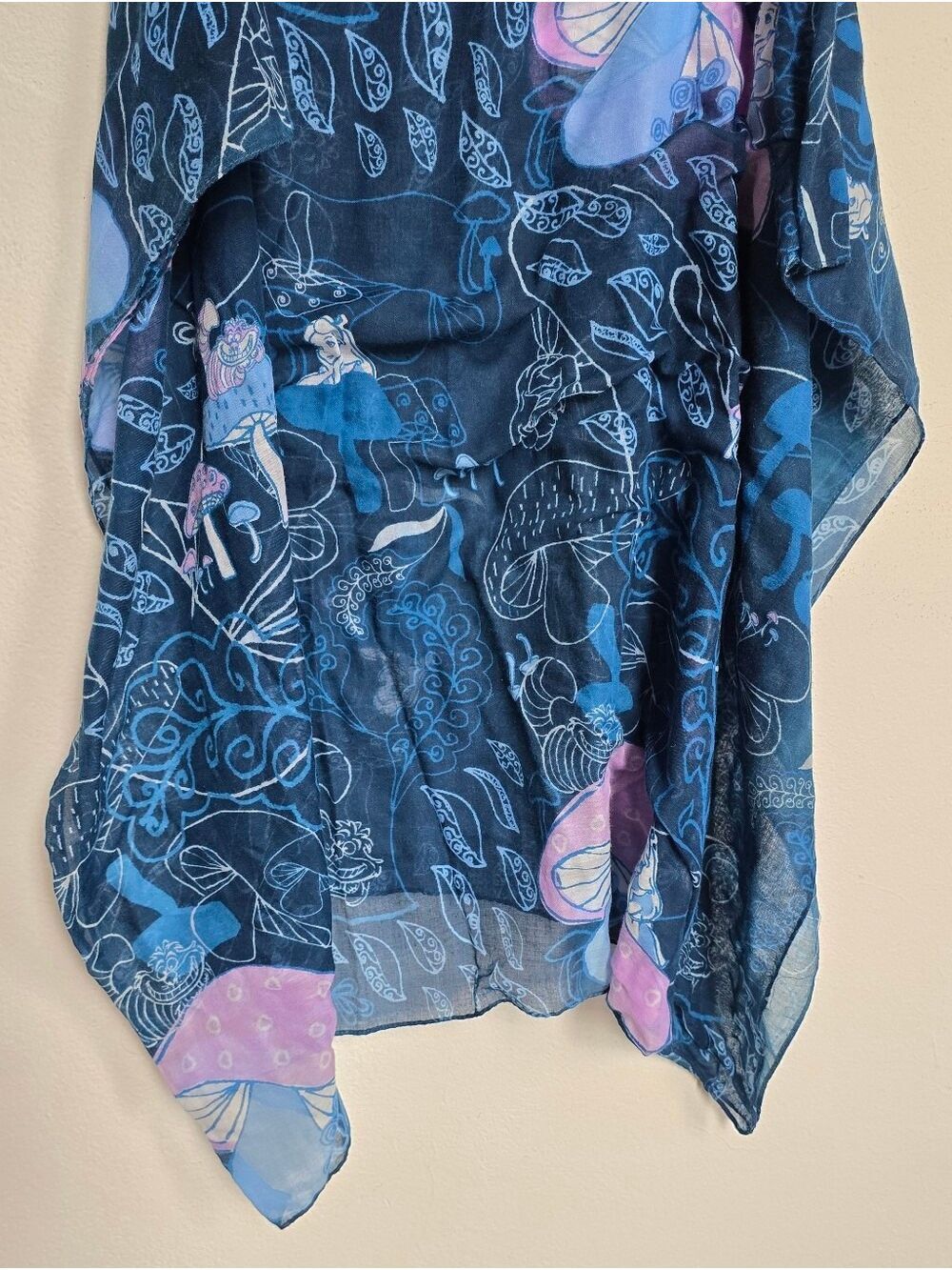 Disney Loungefly Alice In Wonderland Cheshire Cat Oversized Scarf Wrap Rare - Picture 6 of 8